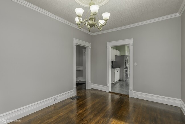 Building Photo - 409 Forest