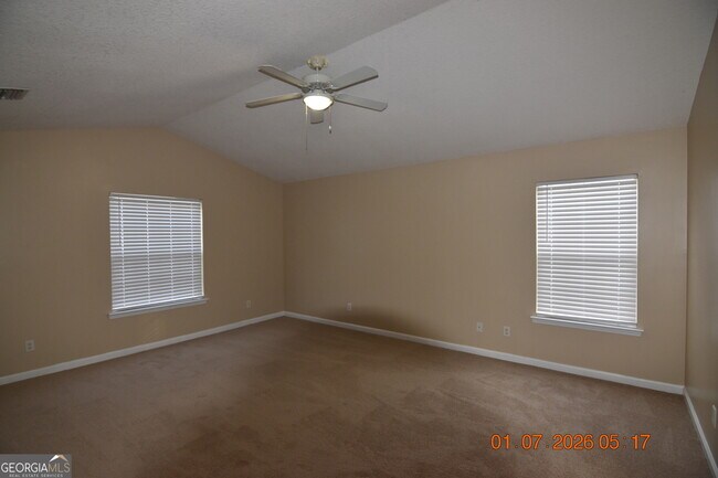 Building Photo - 145 Huntington Dr