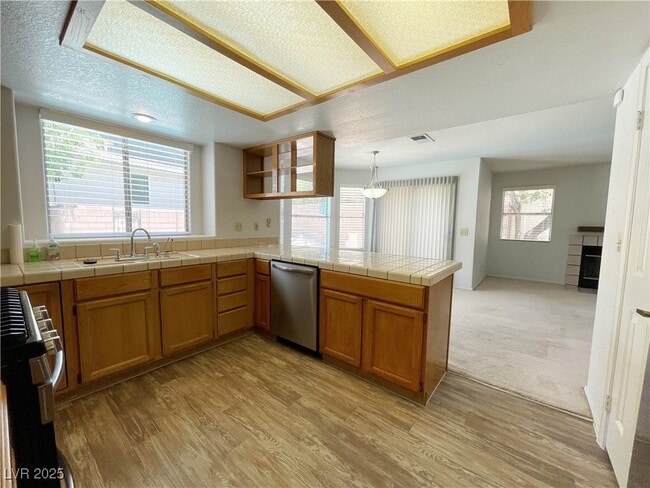 Building Photo - 420 Crater Ct