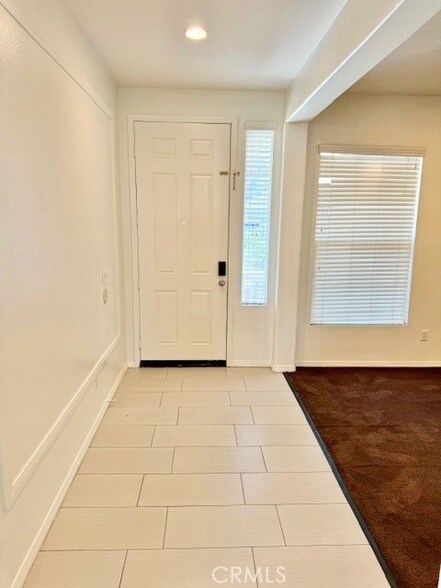Building Photo - 1562 Cheshire Dr