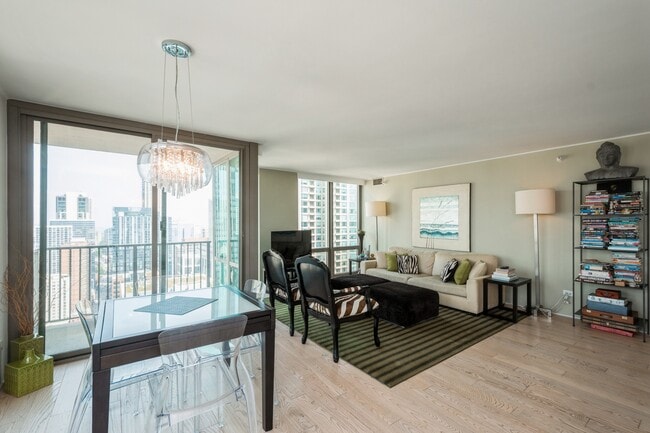 Building Photo - 2 E Erie St