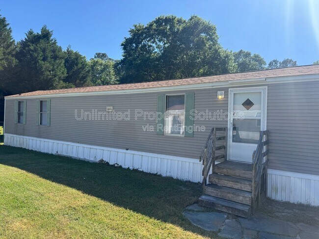 Building Photo - 9499 Wendi Dr NE