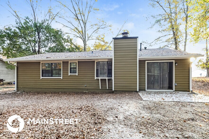 Building Photo - 9395 Forest Knoll Dr