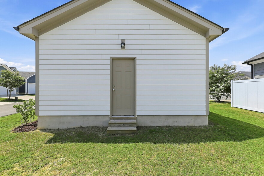 Building Photo - 6260 Taylor Rd