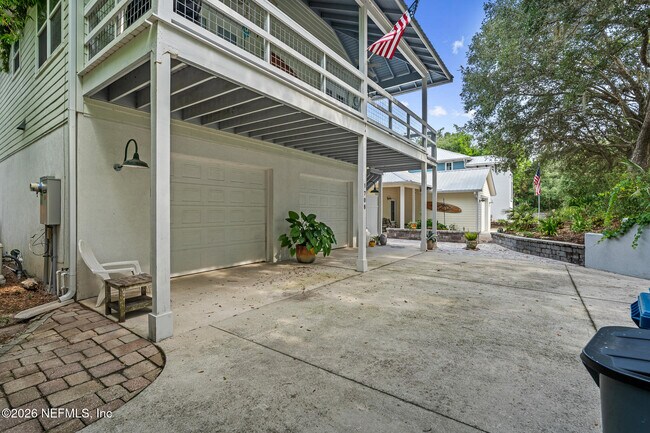 Building Photo - 1708 Castile St