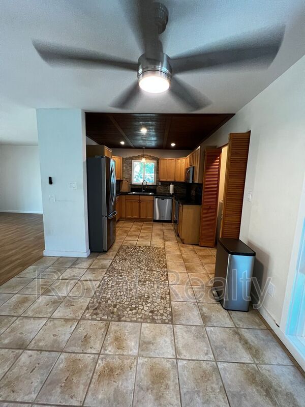 Building Photo - 167 Mahina St