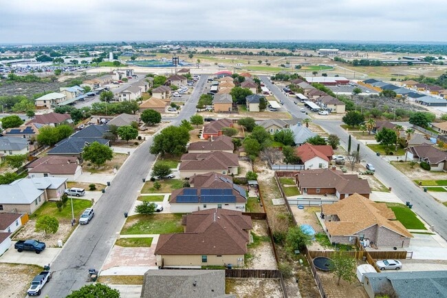 Building Photo - 210 Alyssa Dr