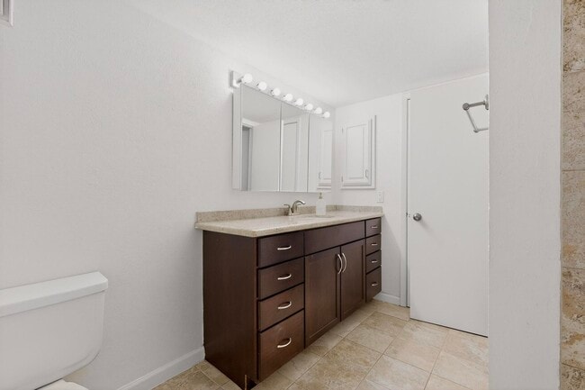 Building Photo - 4800 Northway Dr