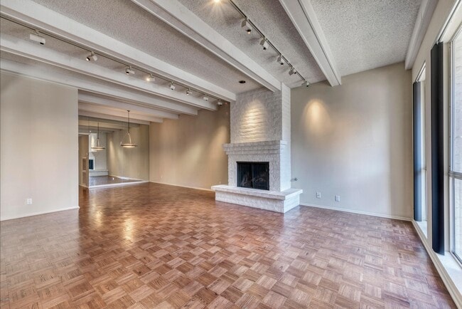 Building Photo - 7145 E McDonald Dr