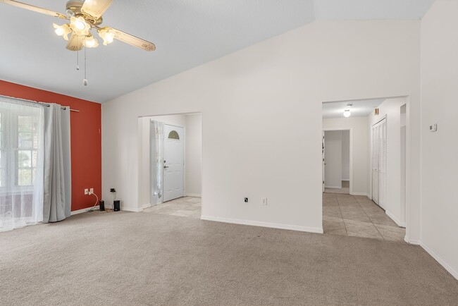 Building Photo - 1005 Crazyhorse Ave NW