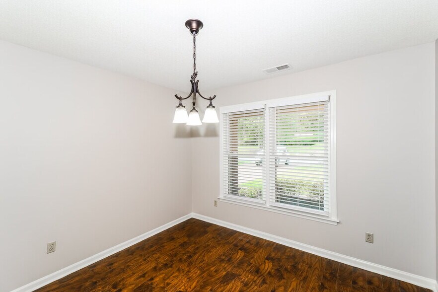 Building Photo - 7782 Killdeer Ln