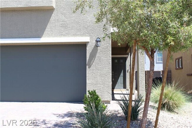 Building Photo - AMAZING 4 BEDROOM IN THE HEART OF ALIANTE