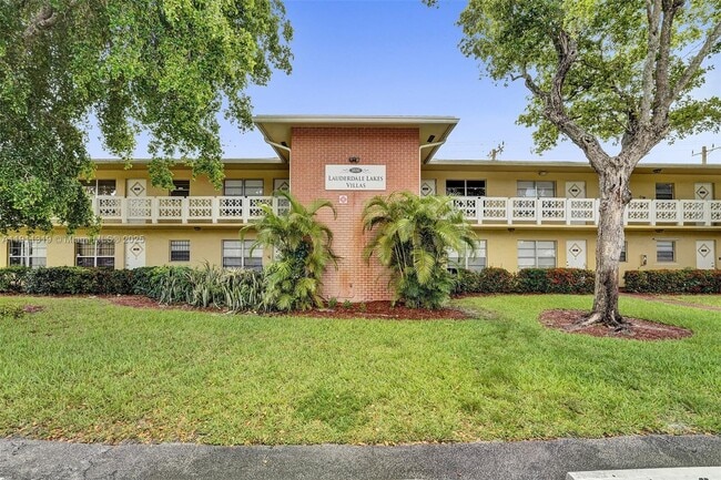 Building Photo - 3530 NW 43rd Ave