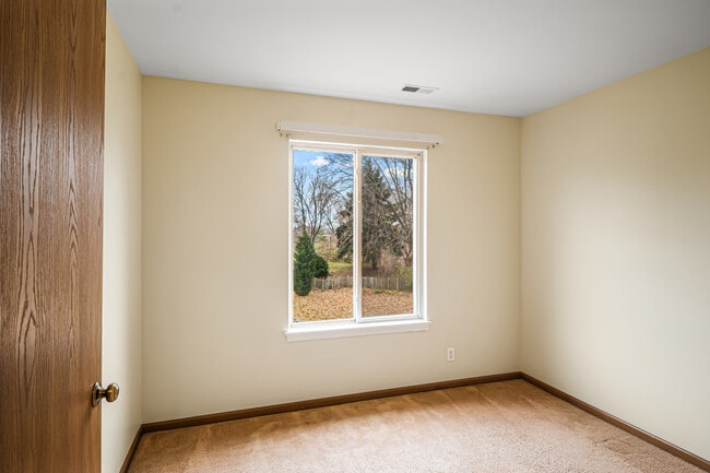 Building Photo - 22315 W Niagara Ct