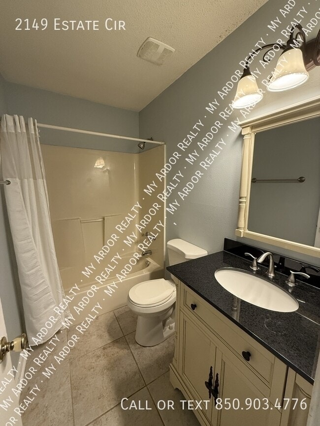 Building Photo - 2149 Estate Cir