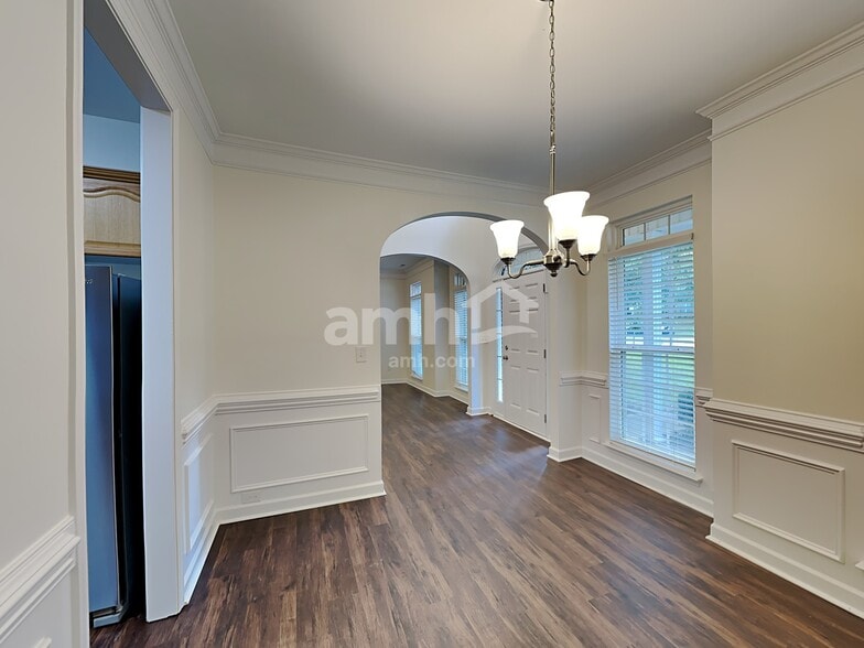 Building Photo - 12102 Hampton Place Dr