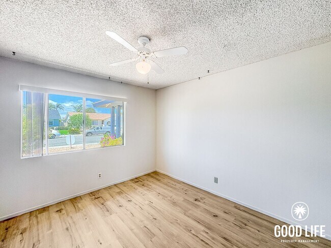 Building Photo - Spacious 3BD/2BA Home in Oceanside with Large Backyard, W/D & Attached 2-Car Garage