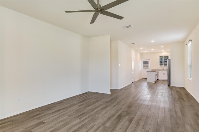 Building Photo - 216 The Duke Dr