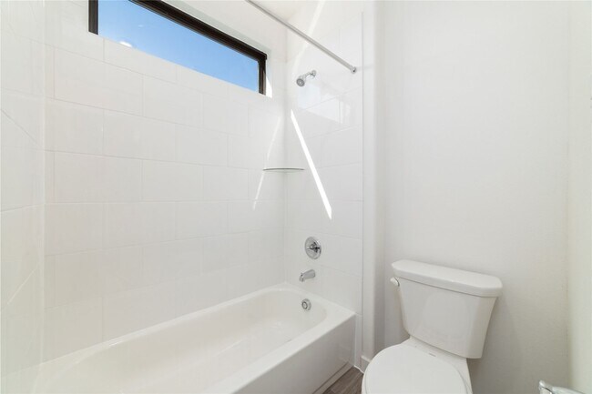 Building Photo - 3265 Loam Ln