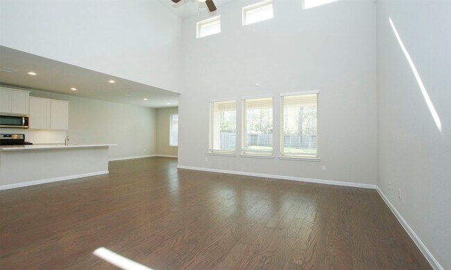 Building Photo - 14120 Sand Ridge Ct