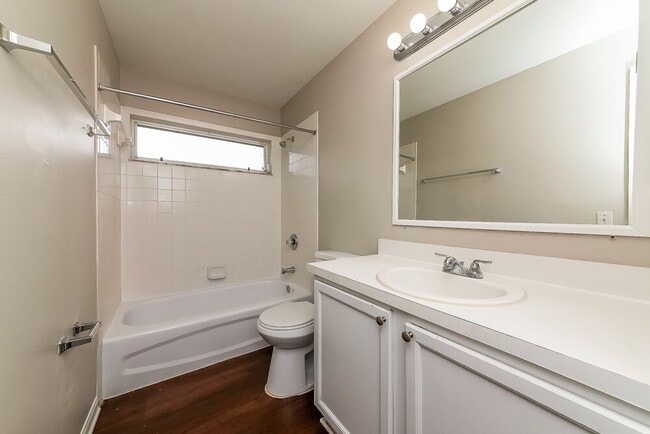 Building Photo - 13123 Fennway Ridge Dr