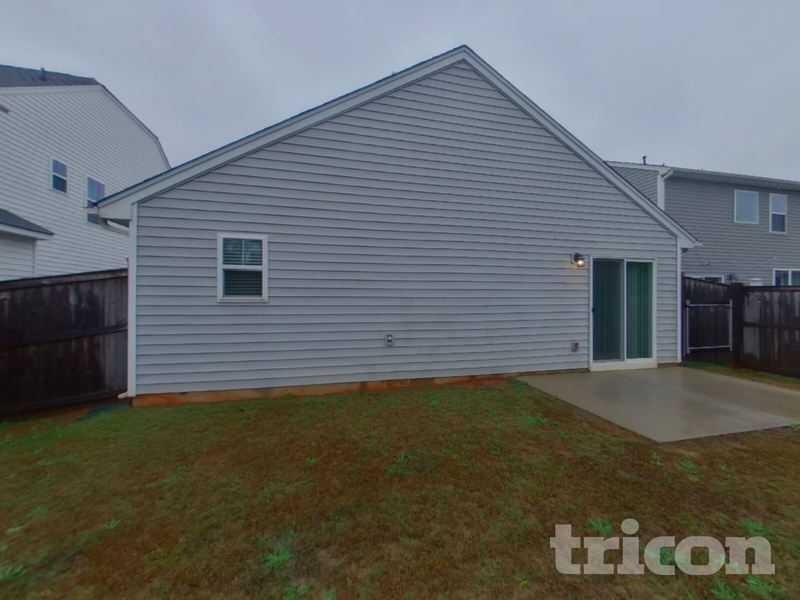 Building Photo - 590 Pollyanna Dr