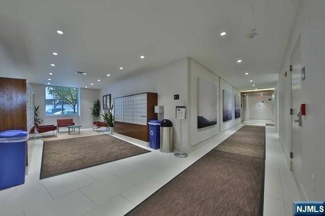 Building Photo - 1111 Hudson Park