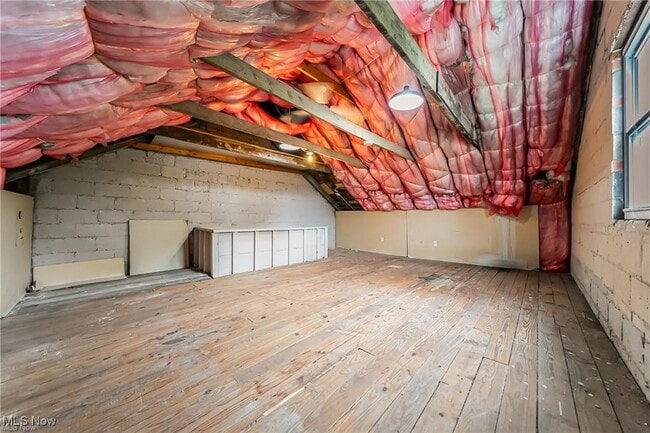 Building Photo - 3839 Mayfield Rd