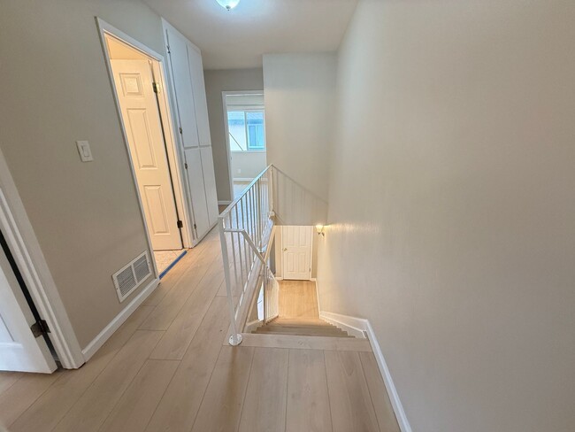 Building Photo - 27755 Del Norte Ct