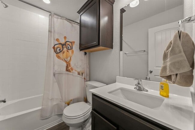 Building Photo - 108 Pivot Dr