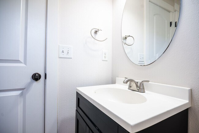 Building Photo - STILL AVAILABLE! Special: Only $500 Securi...