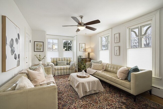 Building Photo - 13 Broadway Ave