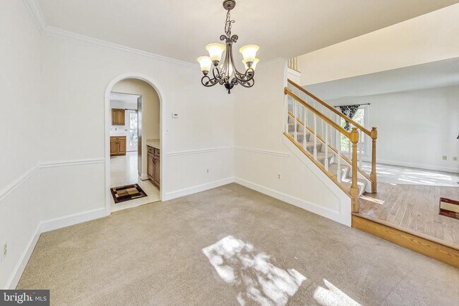 Building Photo - 6104 Cool Spring Terrace S