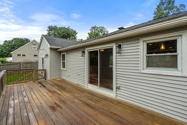 Building Photo - 69 Summit Ave