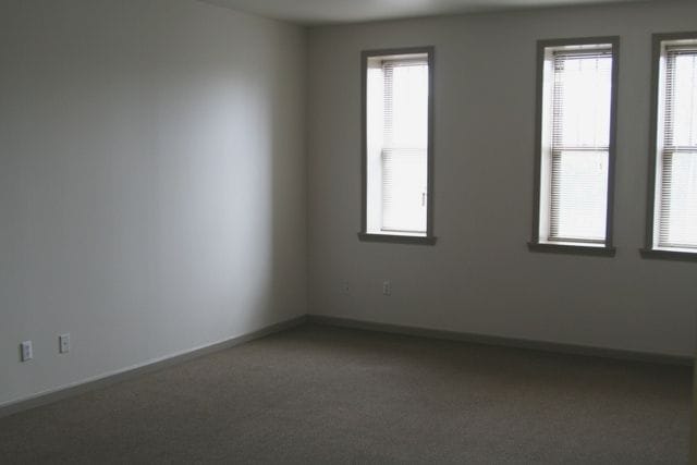 Building Photo - 3 br, 1 bath Apartment - Galston Apartments