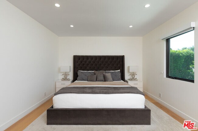 Building Photo - 17045 Otsego St