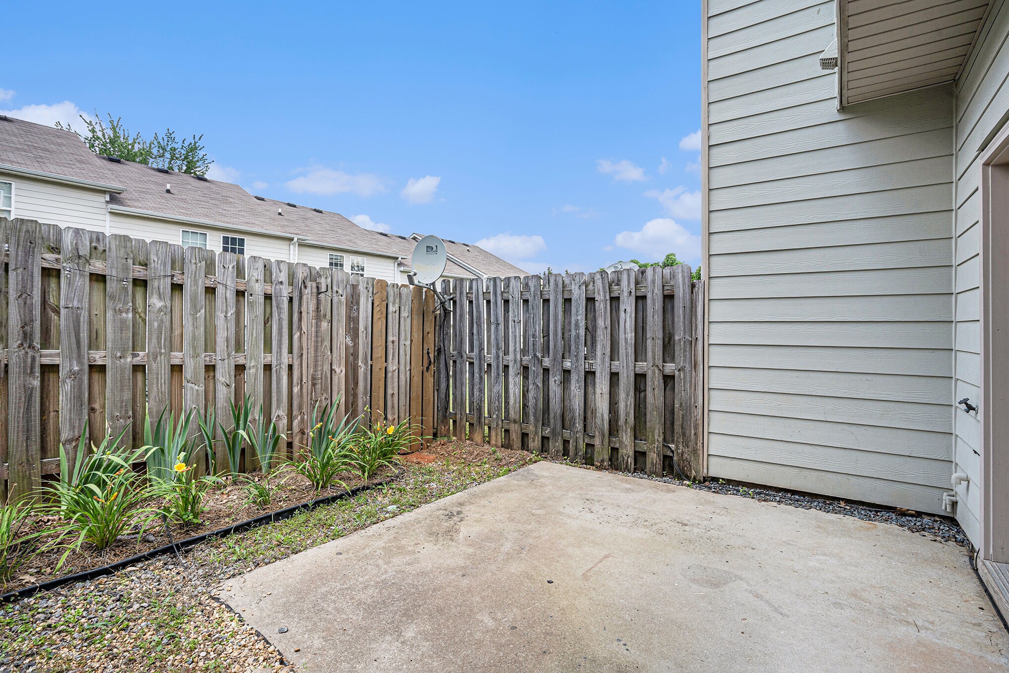 Building Photo - 4155 Park Chase Dr