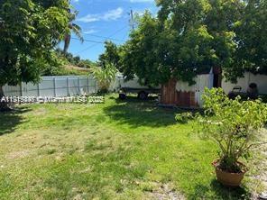 Building Photo - 1649 NE 171 St