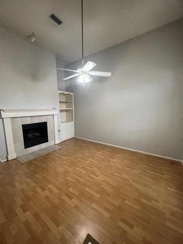 Building Photo - 553 Raintree Cir