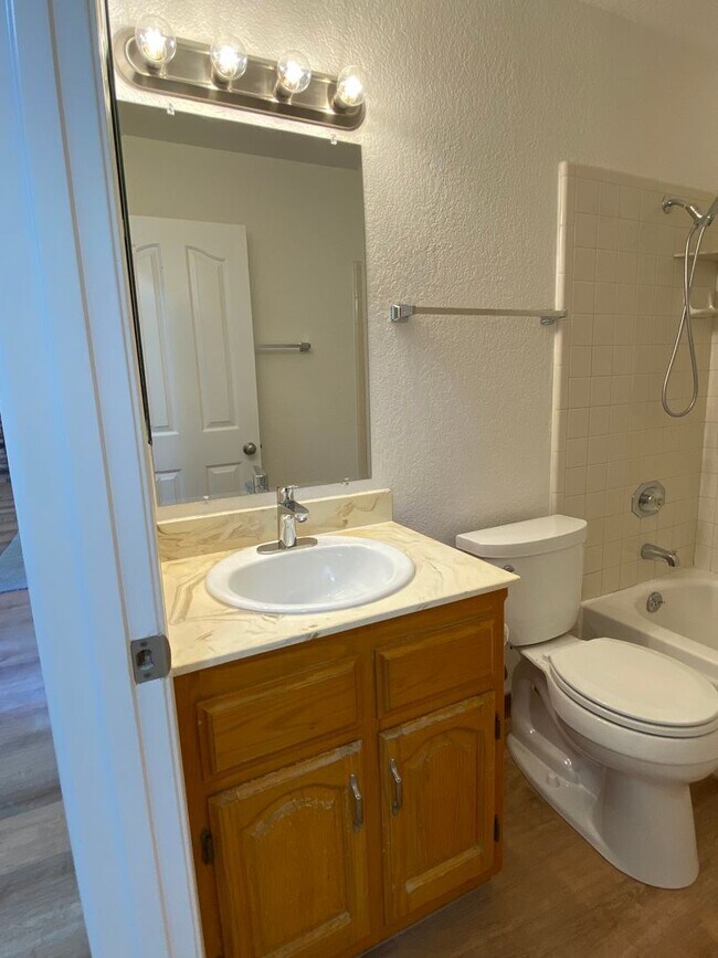 Building Photo - COMING SOON - Wonderful 4 bedroom/2 bath house - Updated throughout!