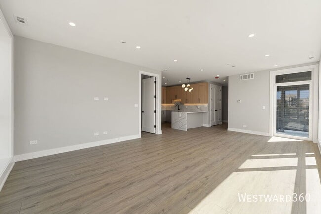 Building Photo - 2354 W Polk St