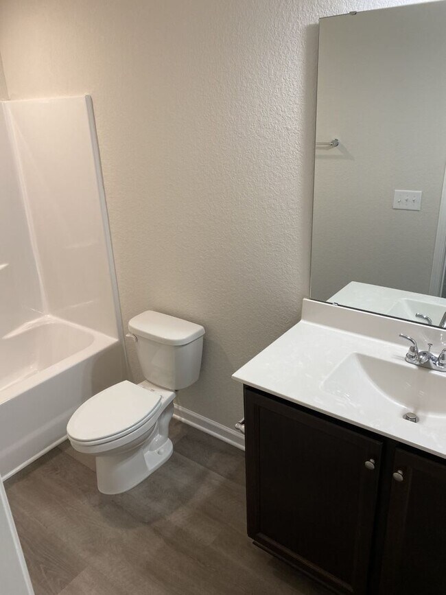 Building Photo - 3 Bedroom Wiggins Village