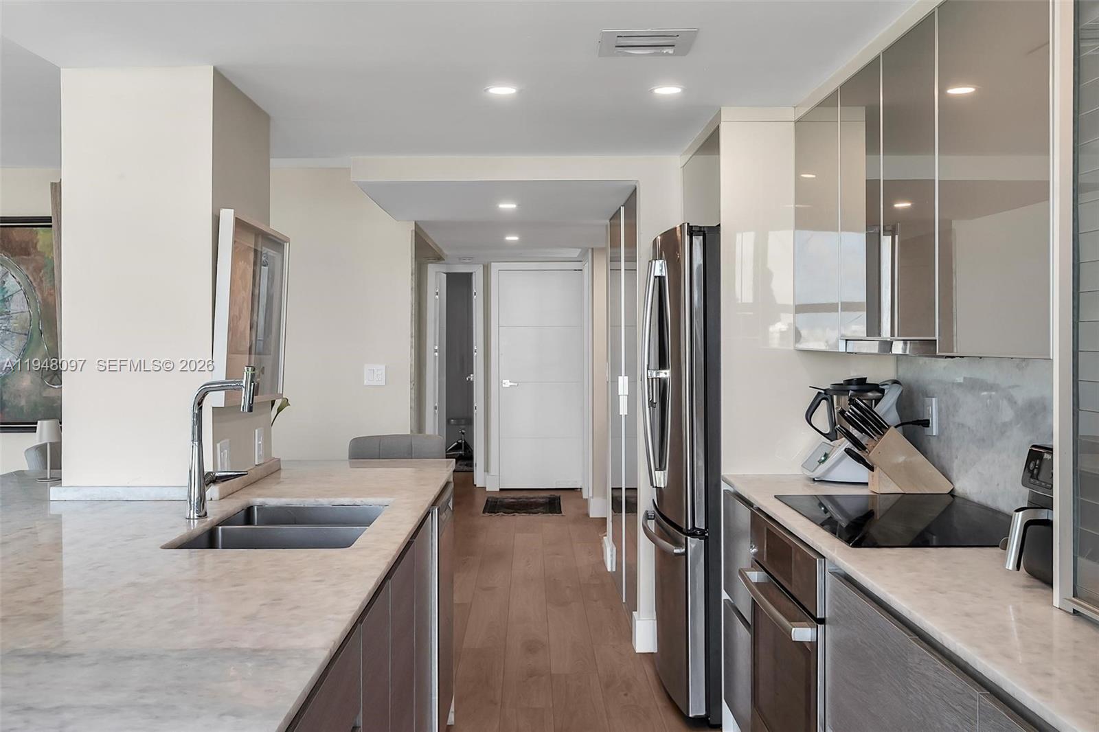 Building Photo - 1865 Brickell Ave