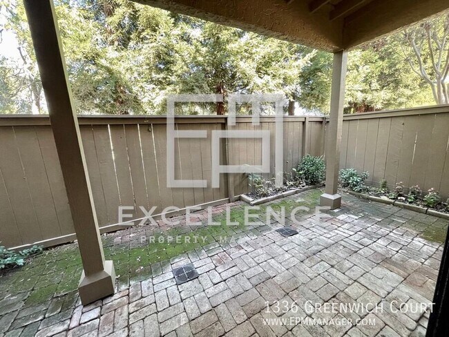Building Photo - 1336 Greenwich Ct