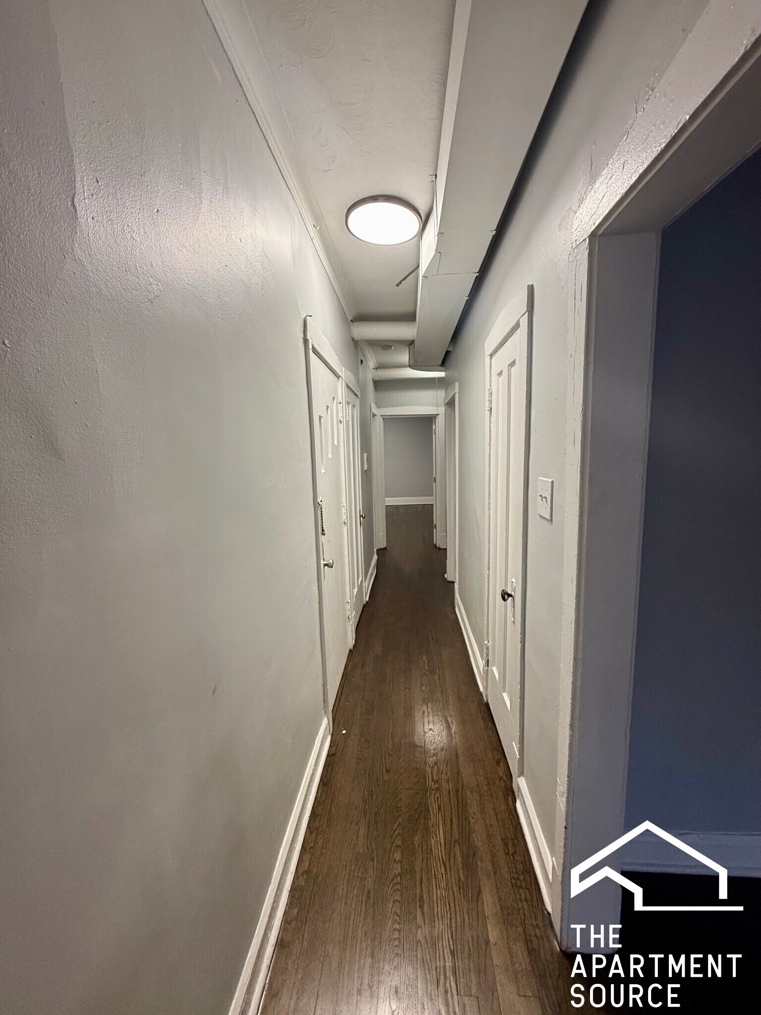 Building Photo - 1030 E Hyde Park Blvd