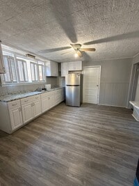 Building Photo - 1121 St Vincent St