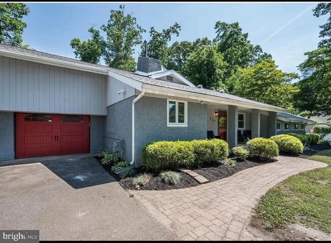 Building Photo - 709 Kresson Rd