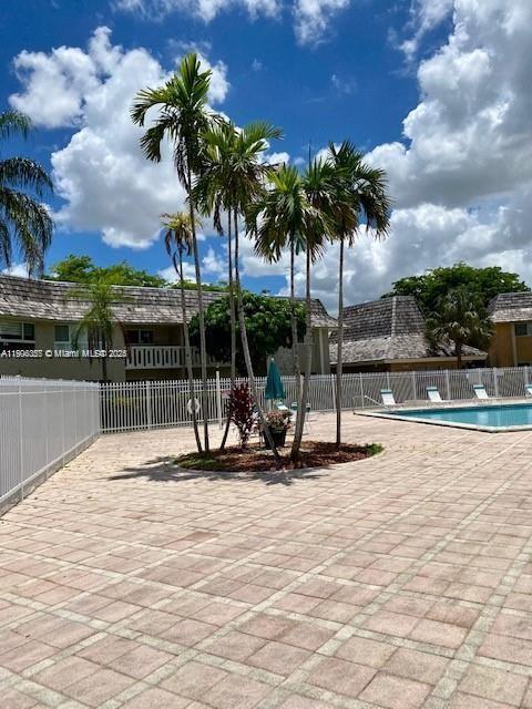 Building Photo - 7470 Miami Lakes Dr