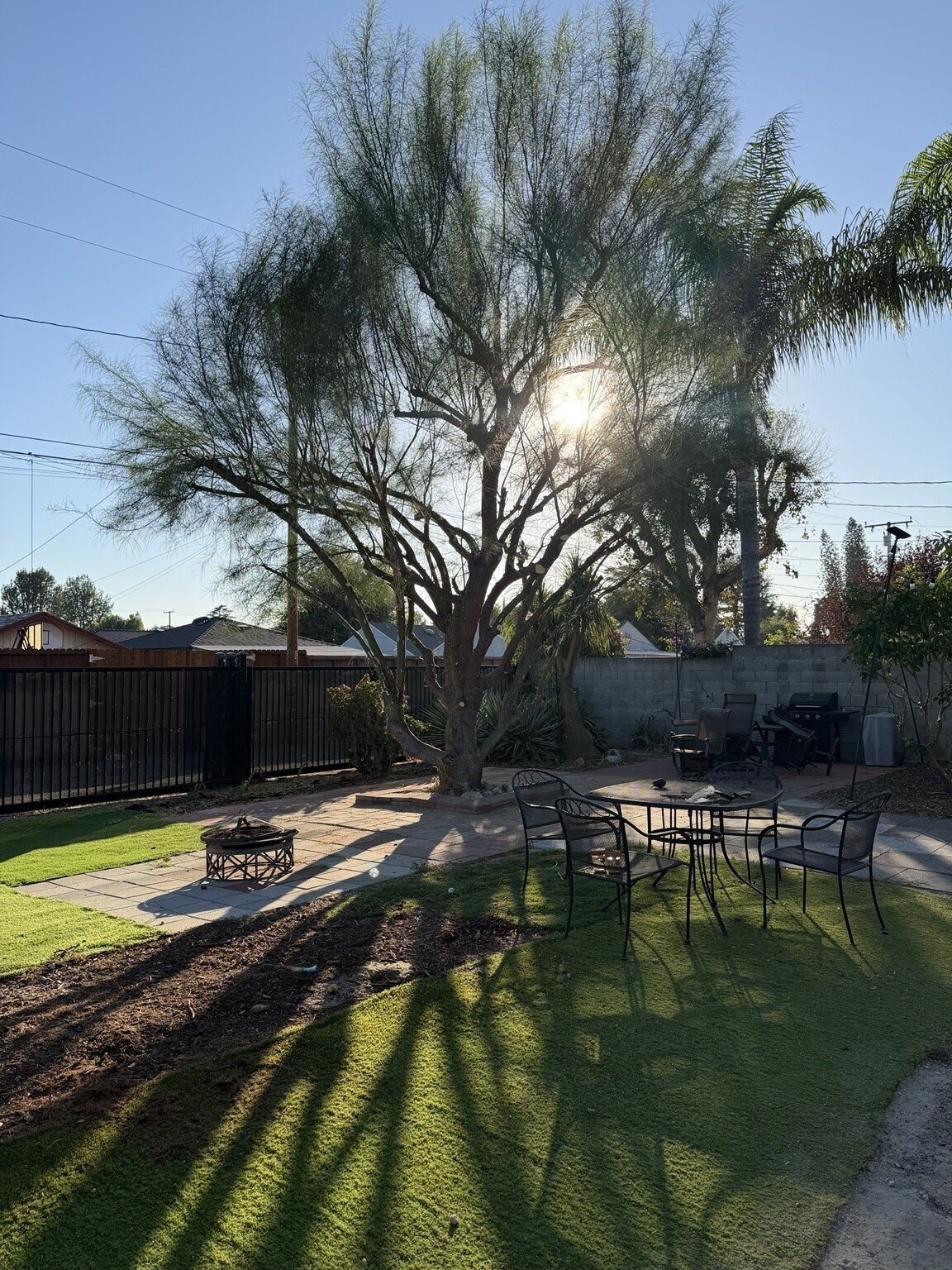 Building Photo - 10838 Floral Dr