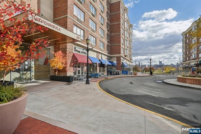 Building Photo - 3110 City